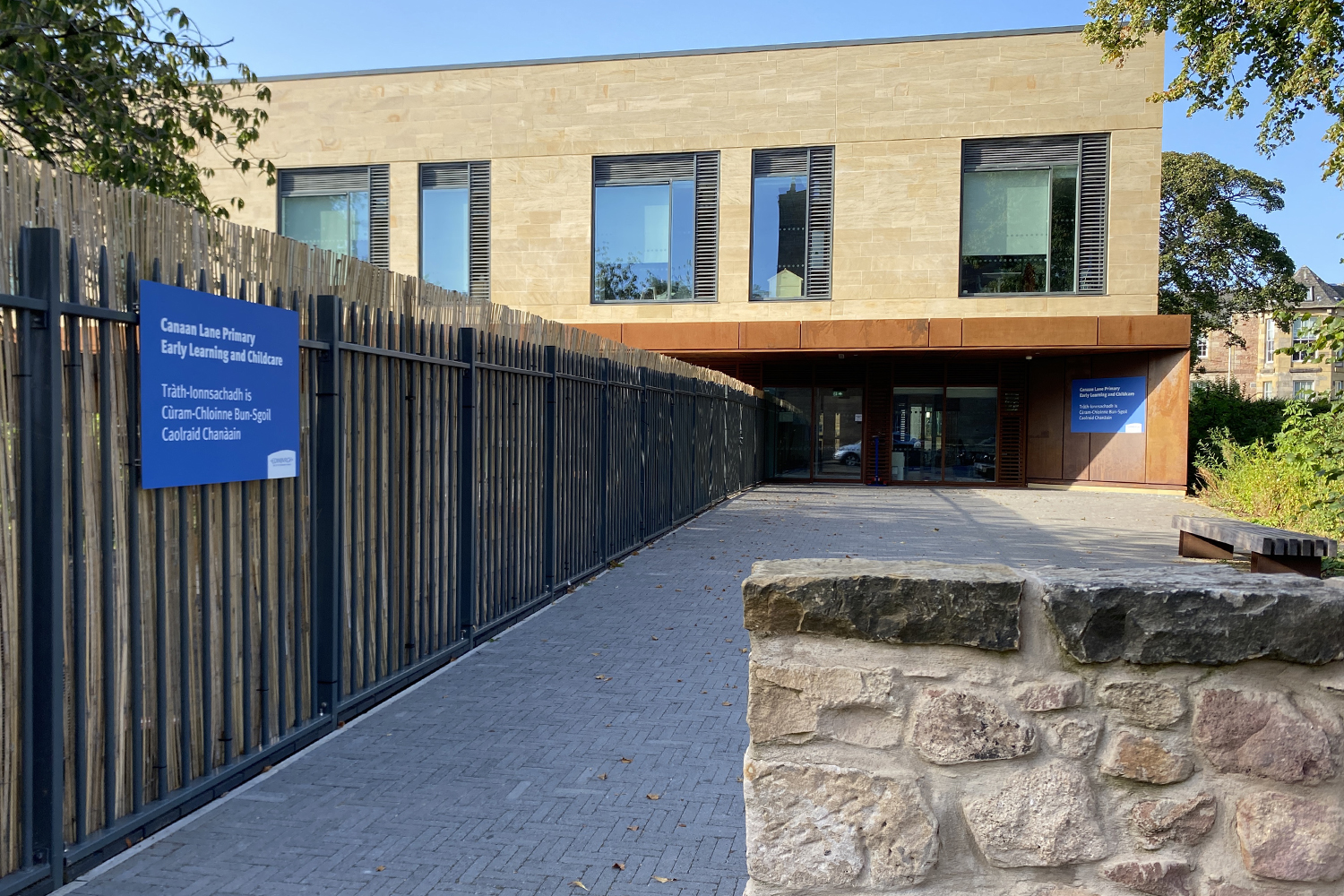 Canaan Lane Primary School, Edinburgh Italia Eurobin Stores